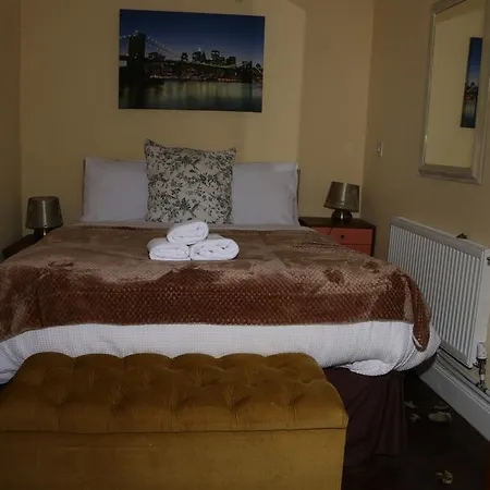 Bed & Breakfast Rockfield House 2*