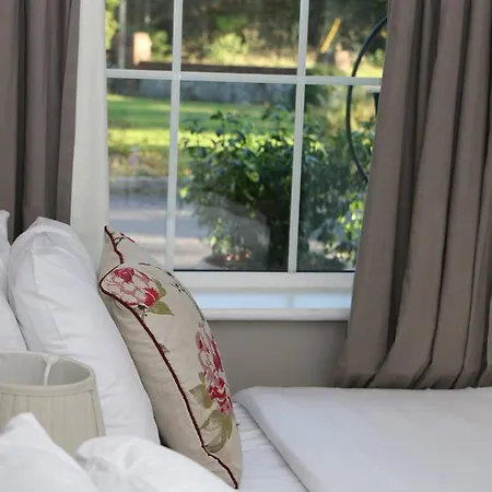 Bed & Breakfast Rockfield House 2*